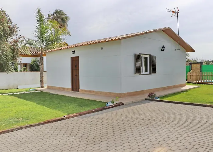 Отель Bungalow Roche Кониль-де-ла-Фронтера