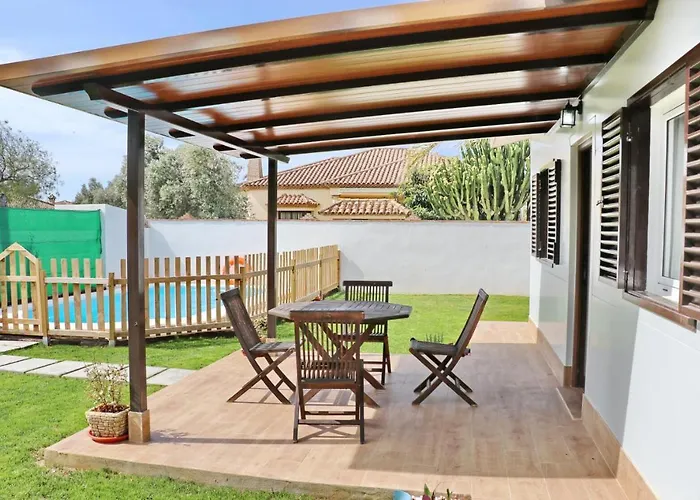 Отель Bungalow Roche Кониль-де-ла-Фронтера